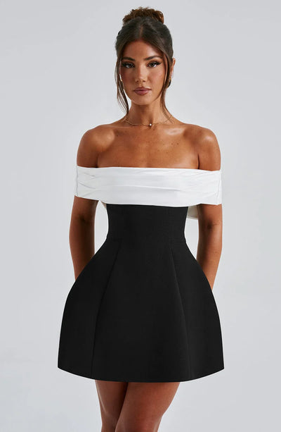 Noir Bloom | Robe Mini Élégante